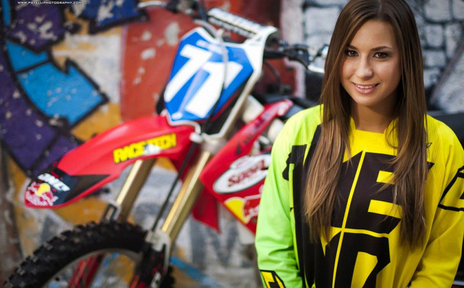 Resultado de imagen para motocross  Motocross love, Dirt bike girl,  Motocross girls